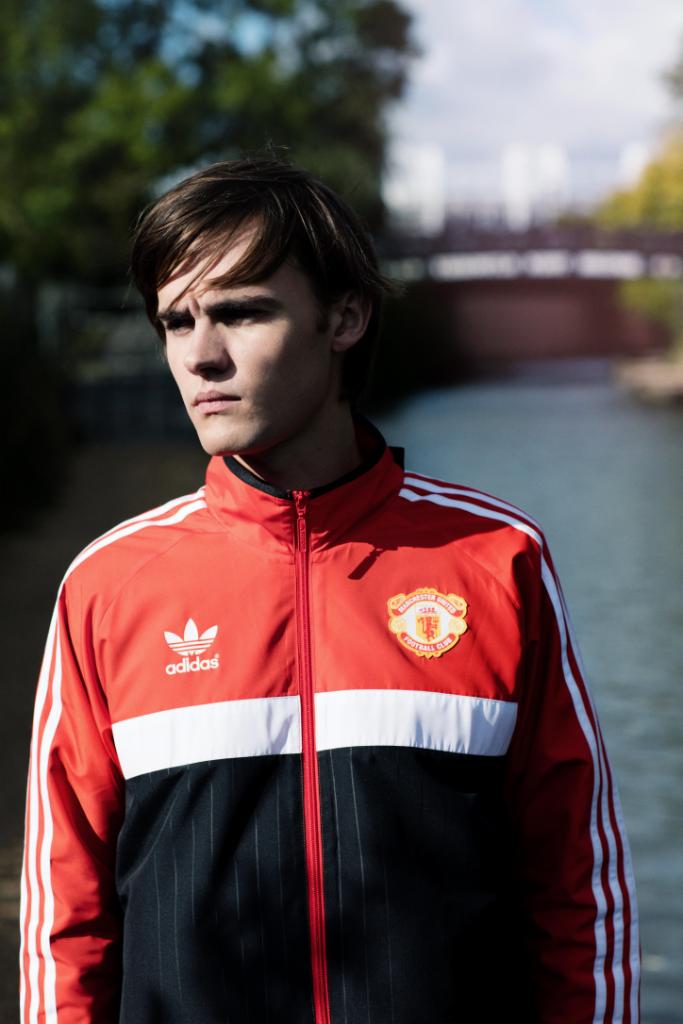 Man utd adidas originals sales jacket